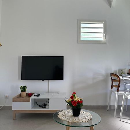 Bungalow Ixora Les Abymes Eksteriør bilde